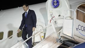 Le secrétaire d'Etat américain, Marco Rubio, arrivant à l'aéroport de Panama, au Panama, le 1er février 2025