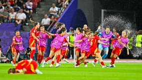 L'Espagne célèbre le but d'Aitana Bonmati face à l'Allemagne
