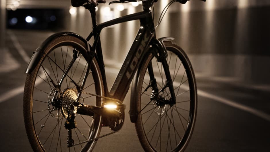 Le E-765 Gotham de Look n'affiche que 14,2 kg et en retirant le moteur, il descend à 11 kg Le E-765 Gotham de Look n'affiche que 14,2 kg et en retirant le moteur, il descend à 11 kg