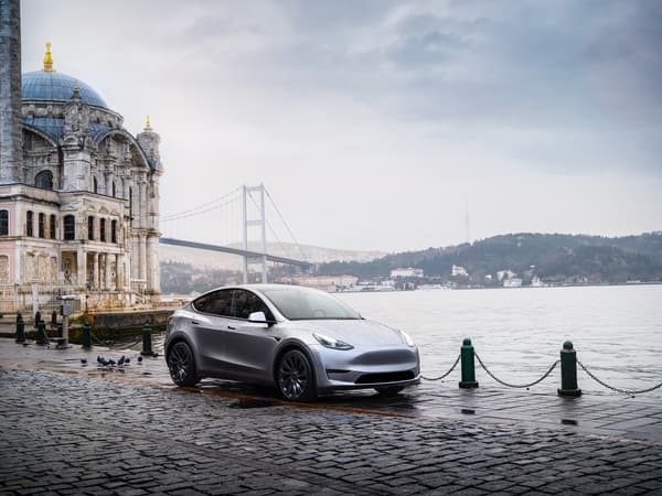 Le SUV Tesla Model Y.