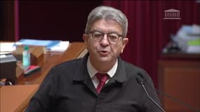 La passe d'armes musclée entre Olivier Véran et Jean-Luc Mélenchon sur le pass vaccinal à l'Assemblée nationale
