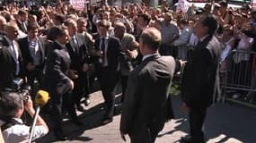 Nicolas Sarkozy arrivant au siège de l'UMP pour assister au bureau politique extraordinaire du parti, le 8 juillet 2013.