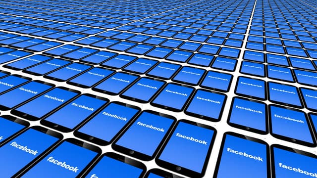 L’une des premières applications à laquelle pense Facebook est de créer sa propre cryptomonnaie pour permettre à ses utilisateurs de réaliser des transferts d’argent.