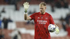 Aaron Ramsdale à l'échauffement sous la pluie, le 20 septembre, à l'Emirates