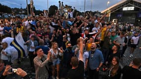 Les supporters de Leeds fêtent la montée en Premier League