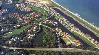 Une entreprise de Floride construit une villa sur le mauvais terrain