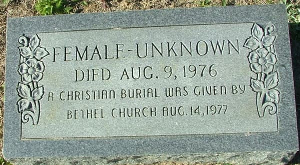 La tombe de "Jane Doe". La tombe de "Jane Doe".
