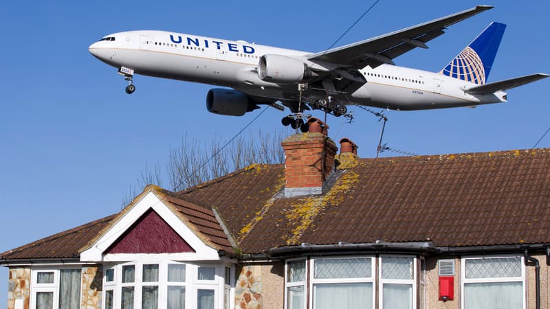 Pour atteindre l'aéroport d'Heathrow, les avions passent très près de quartiers urbanisés.