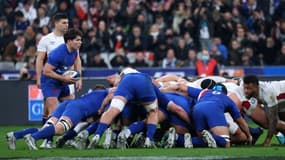 Le demi de mêlée du XV France Antoine Dupont à l'introduction contre l'Angleterre à Saint-Denis, le 19 mars 2022 