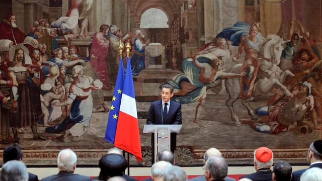 Lors de sa présentation de ses voeux aux autorités religieuses, à l'Elysée, Nicolas Sarkozy a reproché à François Hollande de vouloir inscrire la loi de 1905 sur la séparation des Eglises et de l'Etat dans la Constitution, au risque selon lui de raviver l
