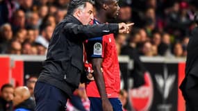 Christophe Galtier conseille son buteur Nicolas Pépé.