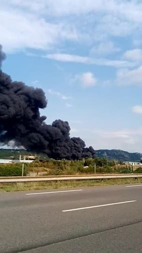 Énorme incendie à Valence - Témoins BFMTV