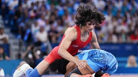 La lutteuse indienne Vinesh Phogat lors de sa demi-finale aux JO 2024 le 6 août