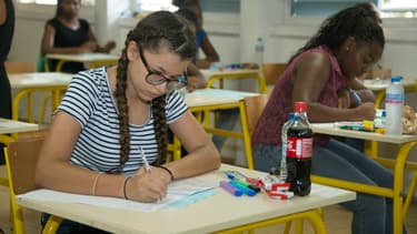 Elsa est la plus jeune candidate au bac de France.