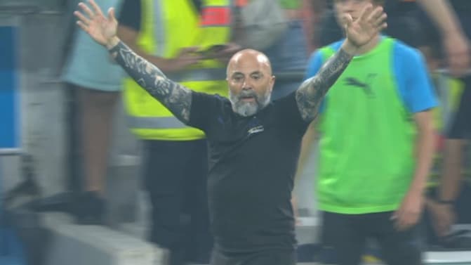 Jorge Sampaoli réalisant qu'il est en LDC Jorge Sampaoli réalisant qu'il est en LDC
