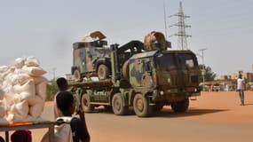 Un véhicule militaire français à Niamey, au Niger, le 10 octobre 2023