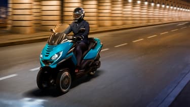 Le Metropolis RS Concept préfigure l’arrivée d’une nouvelle génération de scooter Peugeot ultra technologique