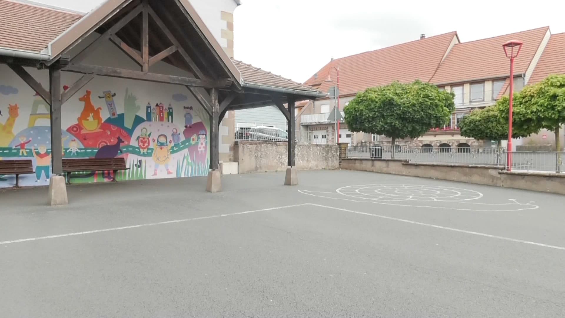 "TOUT A ÉTÉ REFAIT À NEUF": APRÈS PRÈS DE 200.000 EUROS DE TRAVAUX, UNE ÉCOLE ALSACIENNE CONTRAINTE DE FERMER FAUTE D'ÉLÈVES