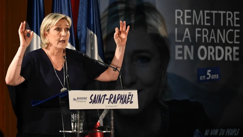 Marine Le Pen à Saint-Raphaël (Var). 