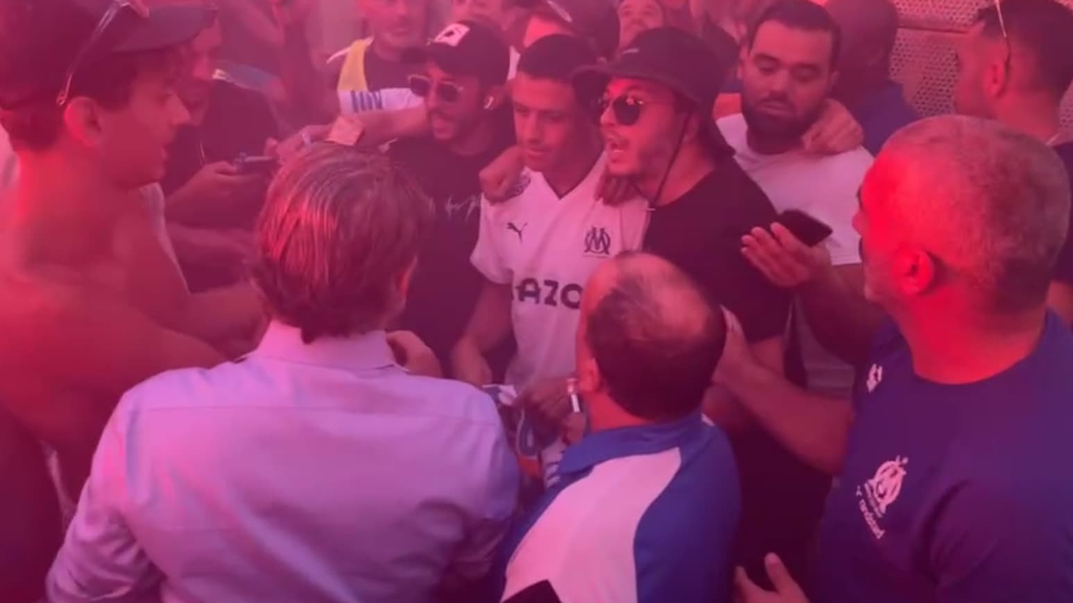 Alexis Sanchez à son arrivée à Marseille Alexis Sanchez à son arrivée à Marseille