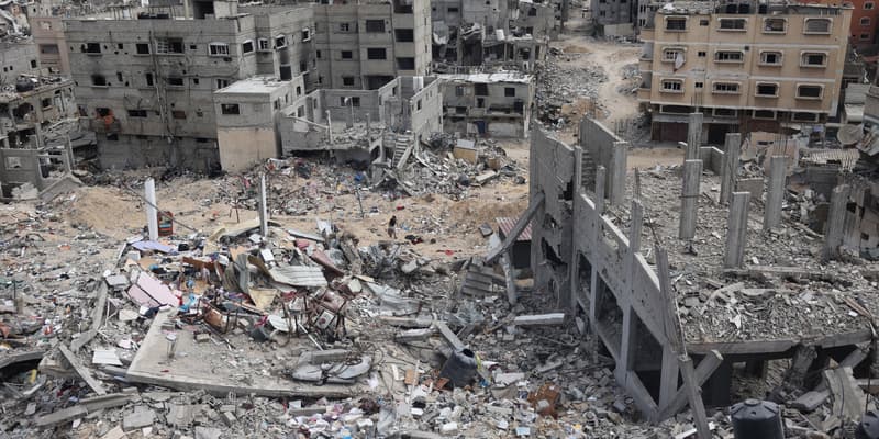 Un quartier dévasté à Khan Yunis dans le sud de la bande de Gaza le 2 mai 2024.