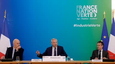 Le ministre de l'Economie, Bruno Le Maire, le ministre délégué à l'Industrie, Roland Lescure, et le ministre de la Transition écologique, Christophe Béchu, le 16 mai 2023 à Bercy, lors de la présentation du projet de loi "industrie verte"