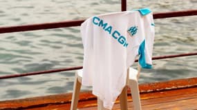Le maillot domicile de l'OM pour la saison 2025-2026.