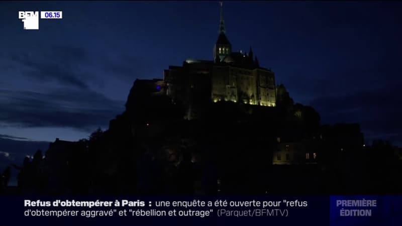 Le Mont-Saint-Michel ouvre ses portes pour une visite nocturne afin de découvrir l'abbaye en lumière et en musique