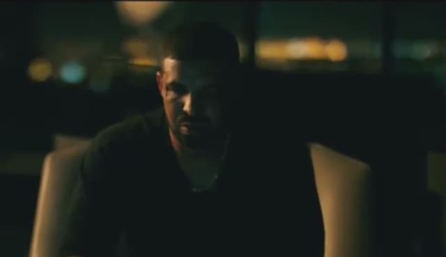 Drake dans le court-métrage "Please Forgive Me"