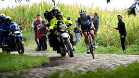 Lizzie Deignan lors de la course féminine de Paris-Roubaix en 2021