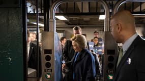 Hillary Clinton en visite dans le métro de NYC