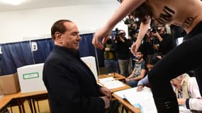 Silvio Berlusconi lors de son vote aux élections législatives italiennes, ce dimanche 4 mars 2018