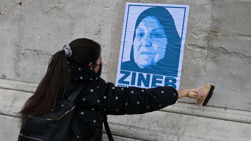 Une affiche de Zineb Redouane, le 5 décembre 2020, à Marseille.