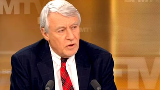 Claude Goasguen se défend d'avoir appartenu au mouvement extrêmiste Occident, ici sur le plateau de BFMTV le 26 février.