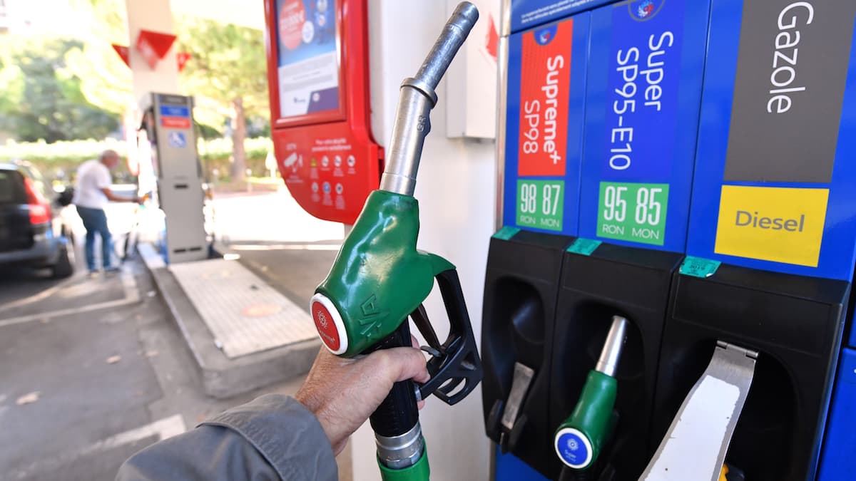 Essence : Les prix des carburants évoluent en ordre dispersé en France