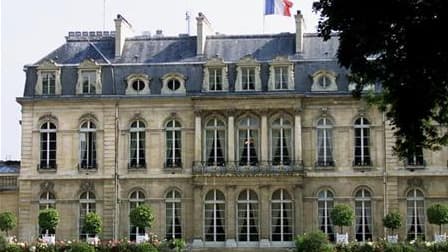 Le Sénat français, dirigé depuis début octobre par l'opposition socialiste, devrait former d'ici la fin de l'année une commission d'enquête sur les sondages commandés par l'Elysée et le gouvernement, qui sont critiqués par la Cour des comptes. /Photo d'ar