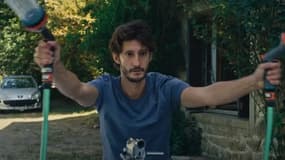 Pierre Niney dans la bande-annonce du nouveau film de Michel Gondry "Le Livre des solutions".