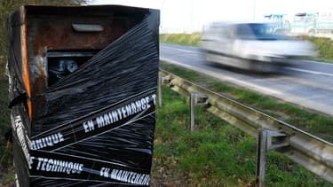 "A peu près 75% du parc de radars a été soit détruit, soit détérioré, soit attaqué, soit neutralisé", a expliqué ce vendredi sur France 2 Christophe Castaner.