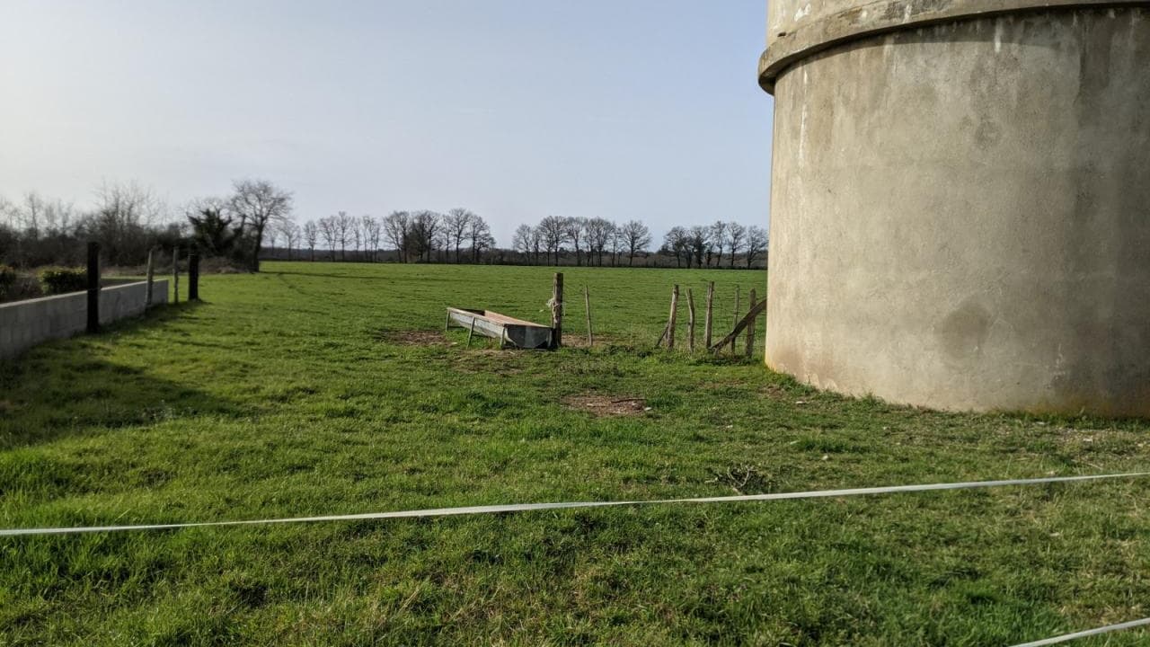 Cet ancien château d'eau peut être réhabilité. Cet ancien château d'eau peut être réhabilité.
