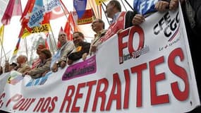 Le syndicat Force ouvrière, ainsi que le Parti socialiste français, ont déclaré mercredi que le projet de réforme des retraites devait être entièrement revu, après le succès de la journée de protestation ayant rassemblé mardi de 1,1 à 2,7 millions de mani