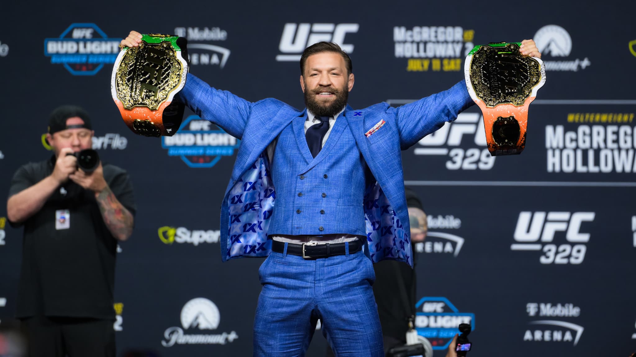 https://images.bfmtv.com/k1VWtZo7pcN0OzEKWHcoIO97qxM=/0x106:2048x1258/images/Conor-McGregor-2318765.jpg