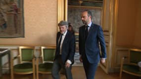 Jean-Louis Borloo et Edouard Philippe à l'hôtel de Matignon, le 26 avril 2018 à Paris. 
