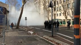 Des incidents ont éclaté devant un lycée d'Issy-les-Moulineaux ce lundi.