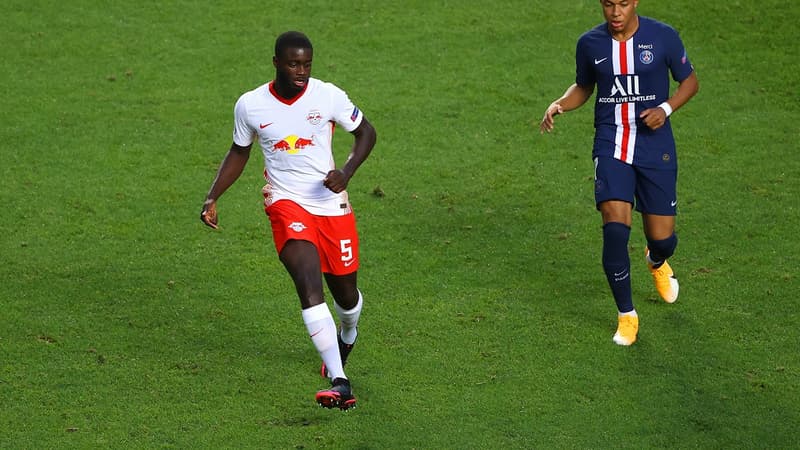 Dayot Upamecano face à Kylian Mbappé