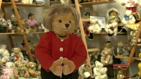 La société Teddy-Fabrik Hermann a créé un ourson à l'effigie d'Angela Merkel en édition limitée. 