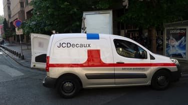 Le groupe JCDecaux mise sur du "mobilier urbain publicitaire" et les marchés hors-Europe pour son développement.