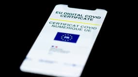 Le pass sanitaire européen sur un écran de smartphone, le 4 juillet 2021 à Paris