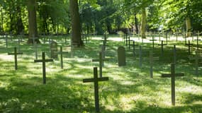 Le cimetière de Saint-Laurent-Blangy (Pas-de-Calais) a été créé au début des années 1920 pour rassembler les restes des soldats allemands ayant combattu dans le sud d'Arras lors de la Première Guerre mondiale. 