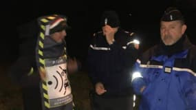 Drôle de rencontre pour les gendarmes de la Loire avec cet homme déguisé en radar automatique.
