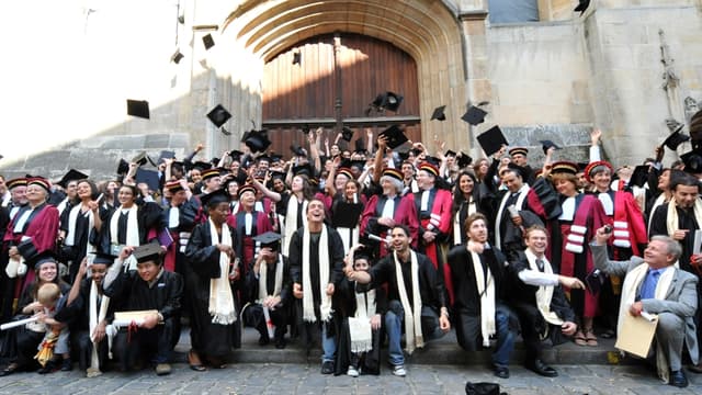 Les jeunes diplômés retrouvent une certaine forme d'optimisme quant à leur avenir professionnel en France